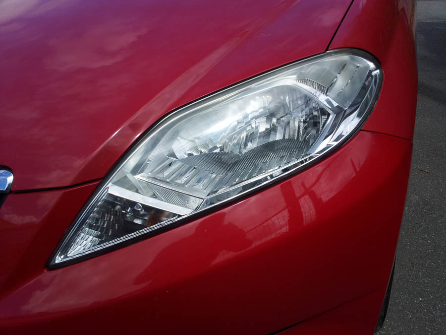 Honda FRV I-VTEC SE headlight-passenger-side-front